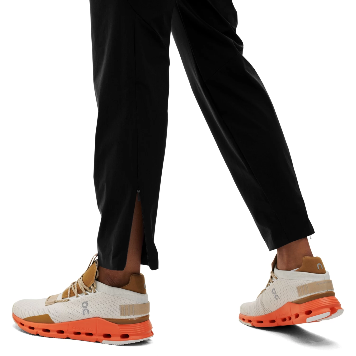 On Running On Lightweight Pants Women - Black - Image 6