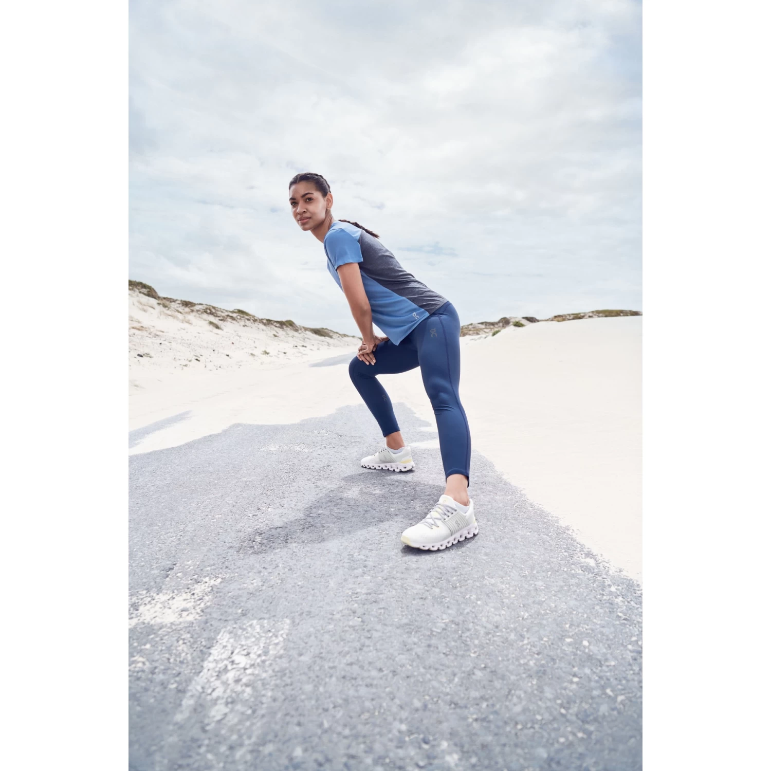 On Running On Lightweight Pants Women - Navy - Image 10