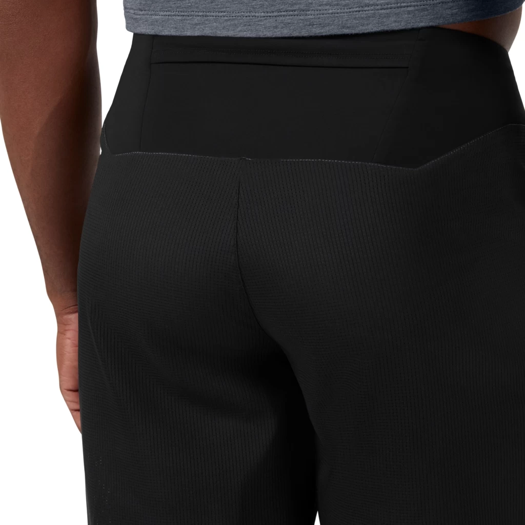 On Running On Lightweight Shorts - Dark & Black - Image 5
