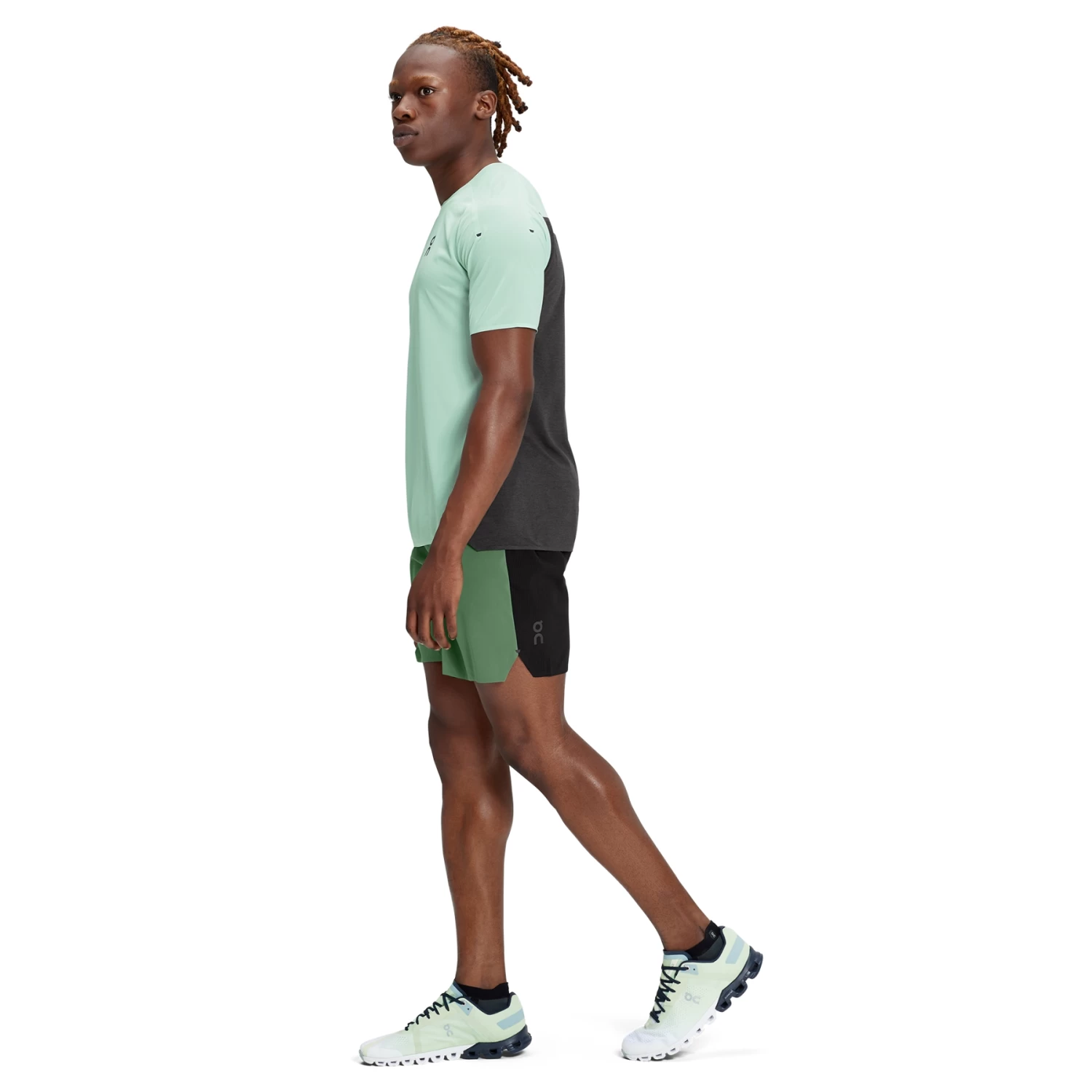 On Running On Lightweight Shorts - Ivy & Black - Image 3