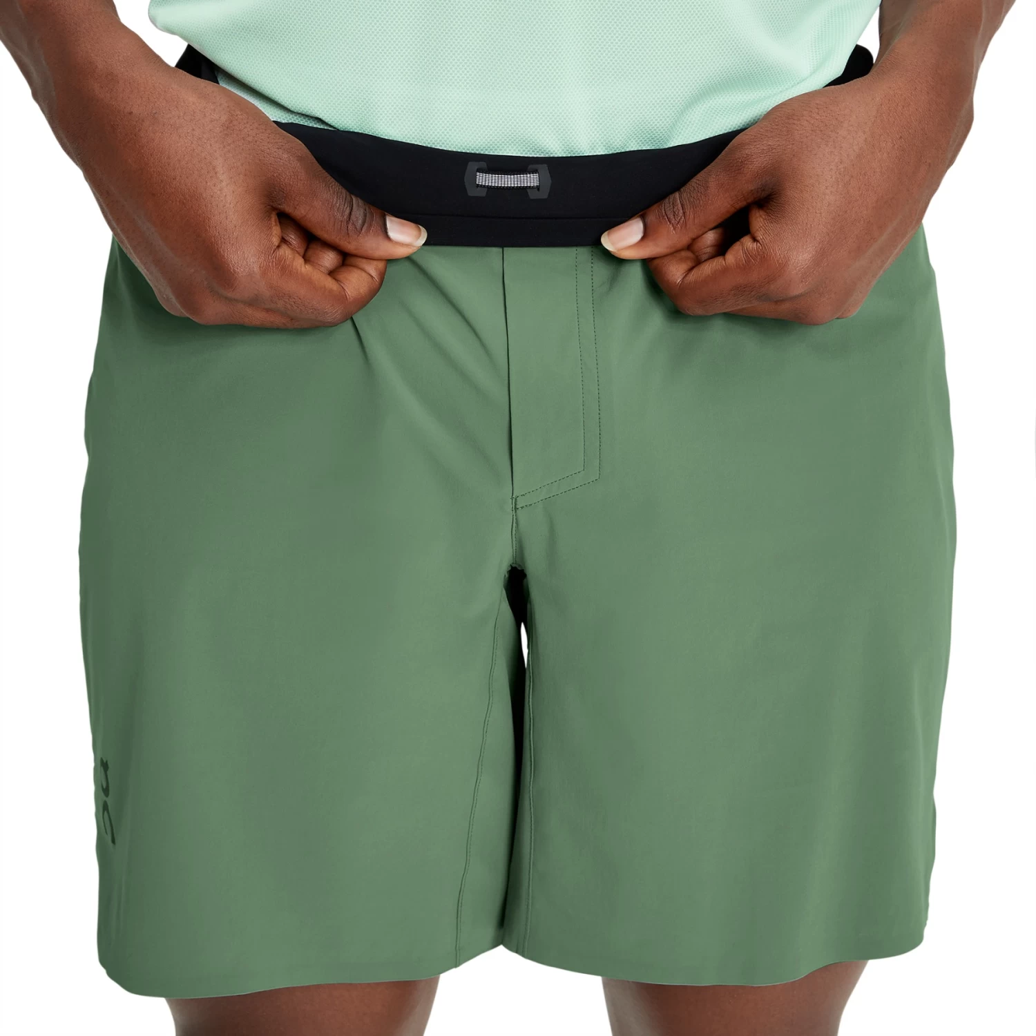 On Running On Lightweight Shorts - Ivy & Black - Image 5