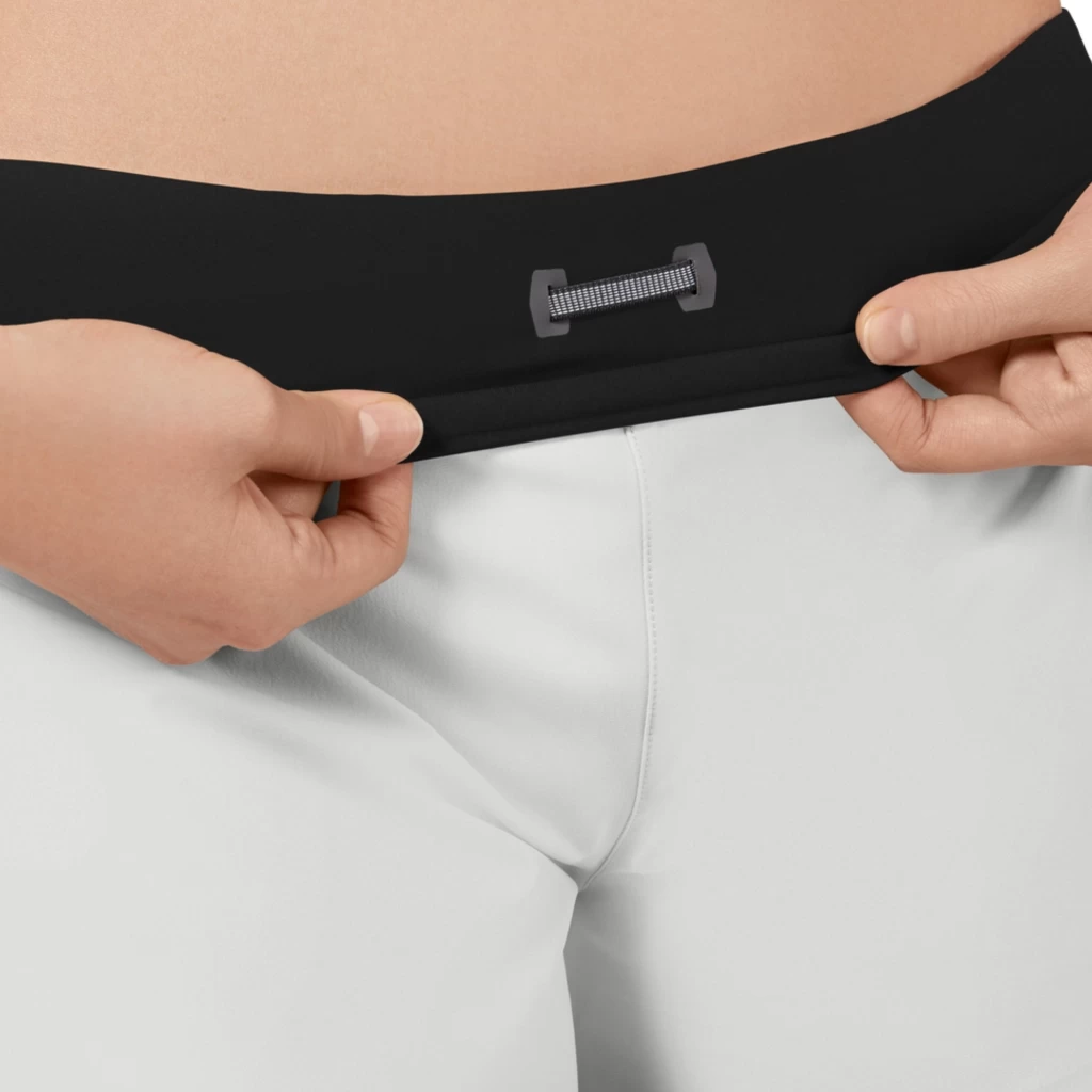 On Running Shorts Women - Glacier & Black - Image 6