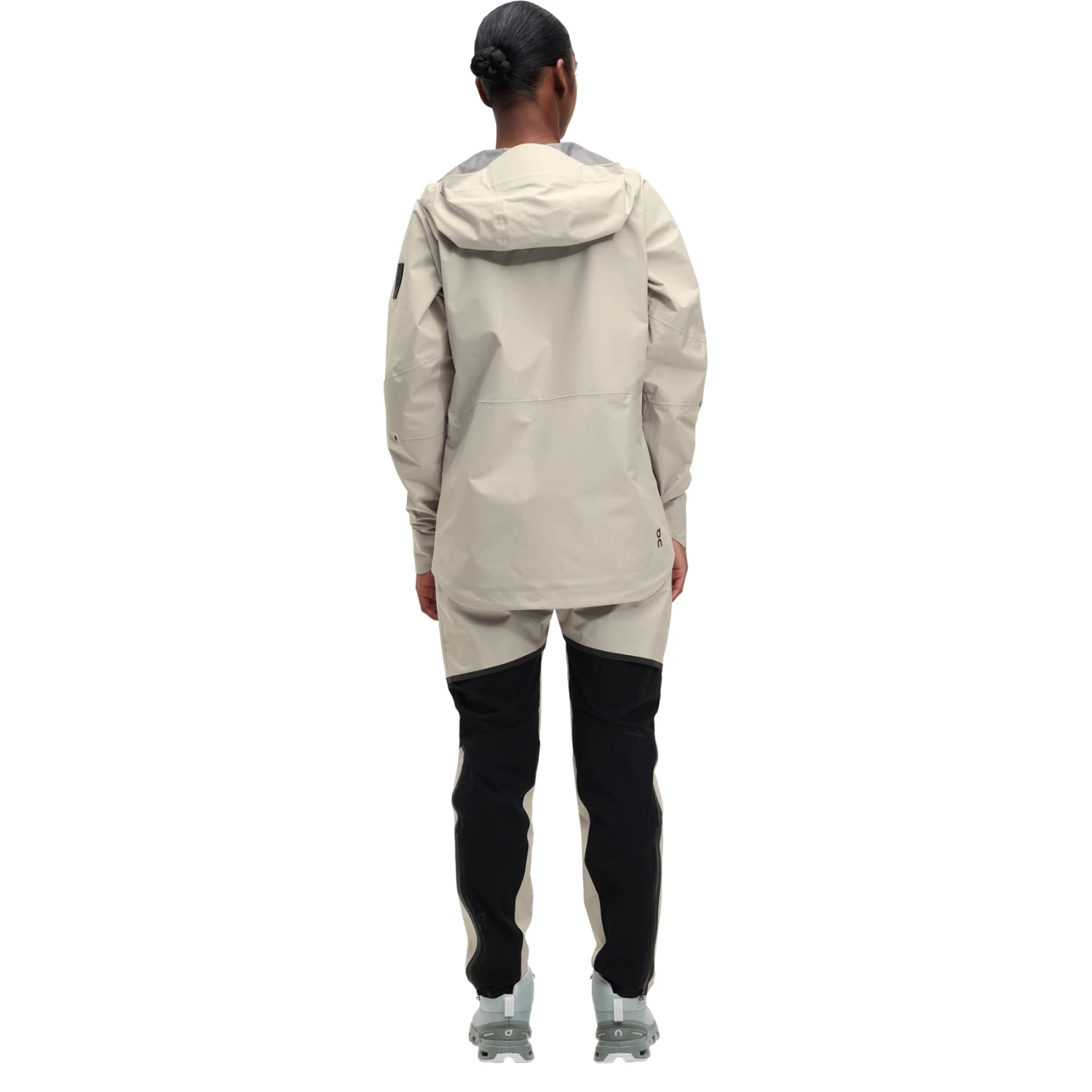 On Running On Storm Jacket Women - Pearl - Image 3