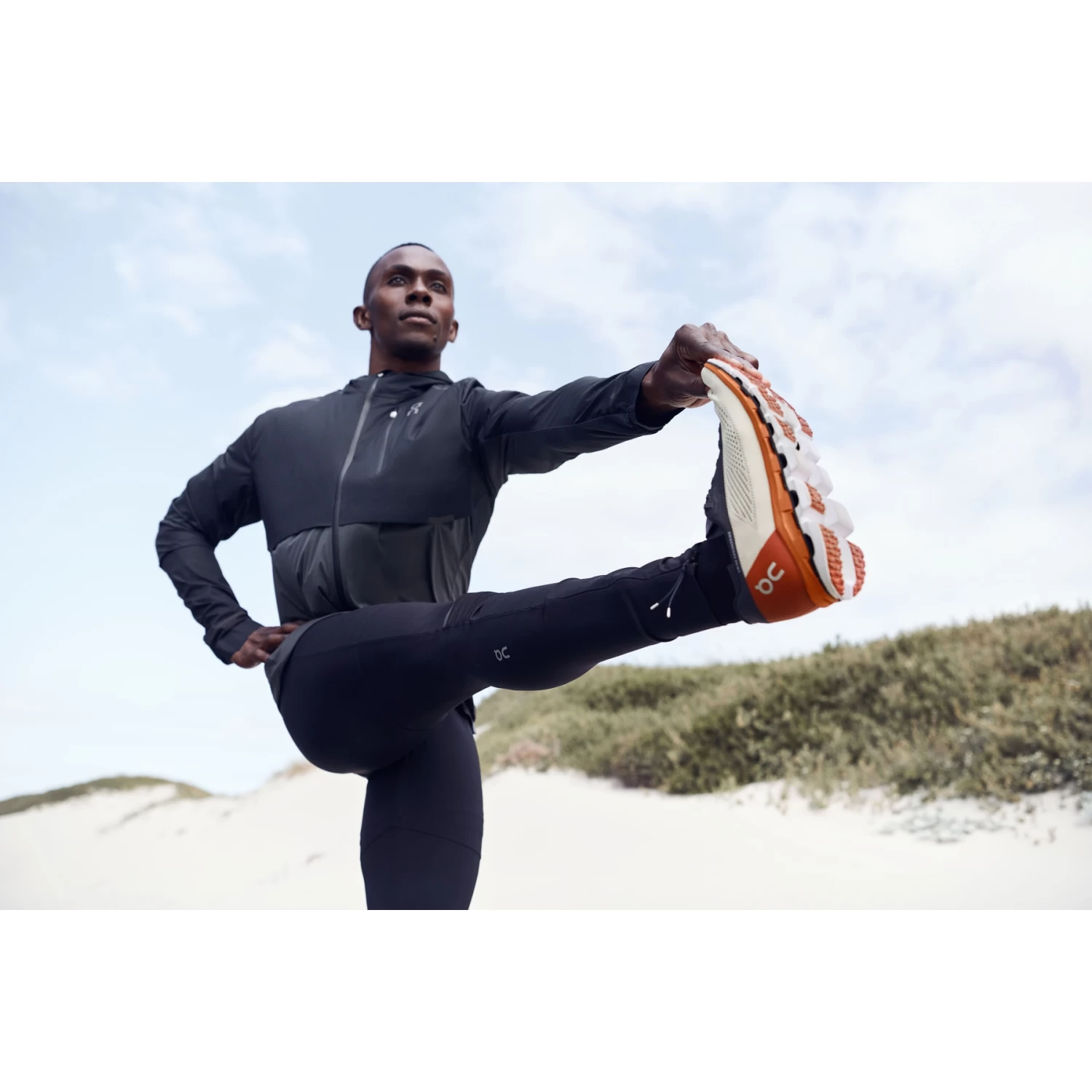 On Running On Tights Long - Black - Image 9