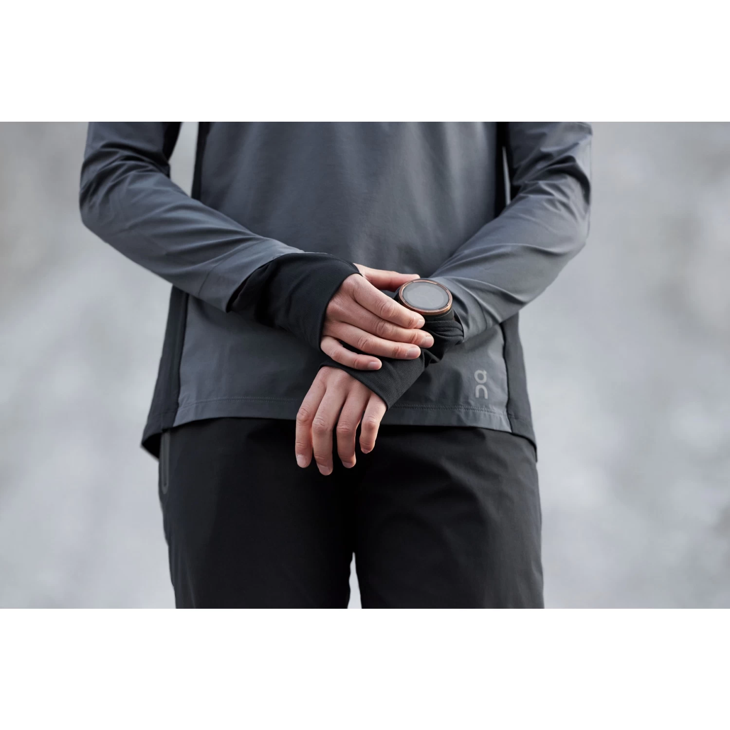 On Running On Waterproof Pants Women - Black & Dark - Image 9