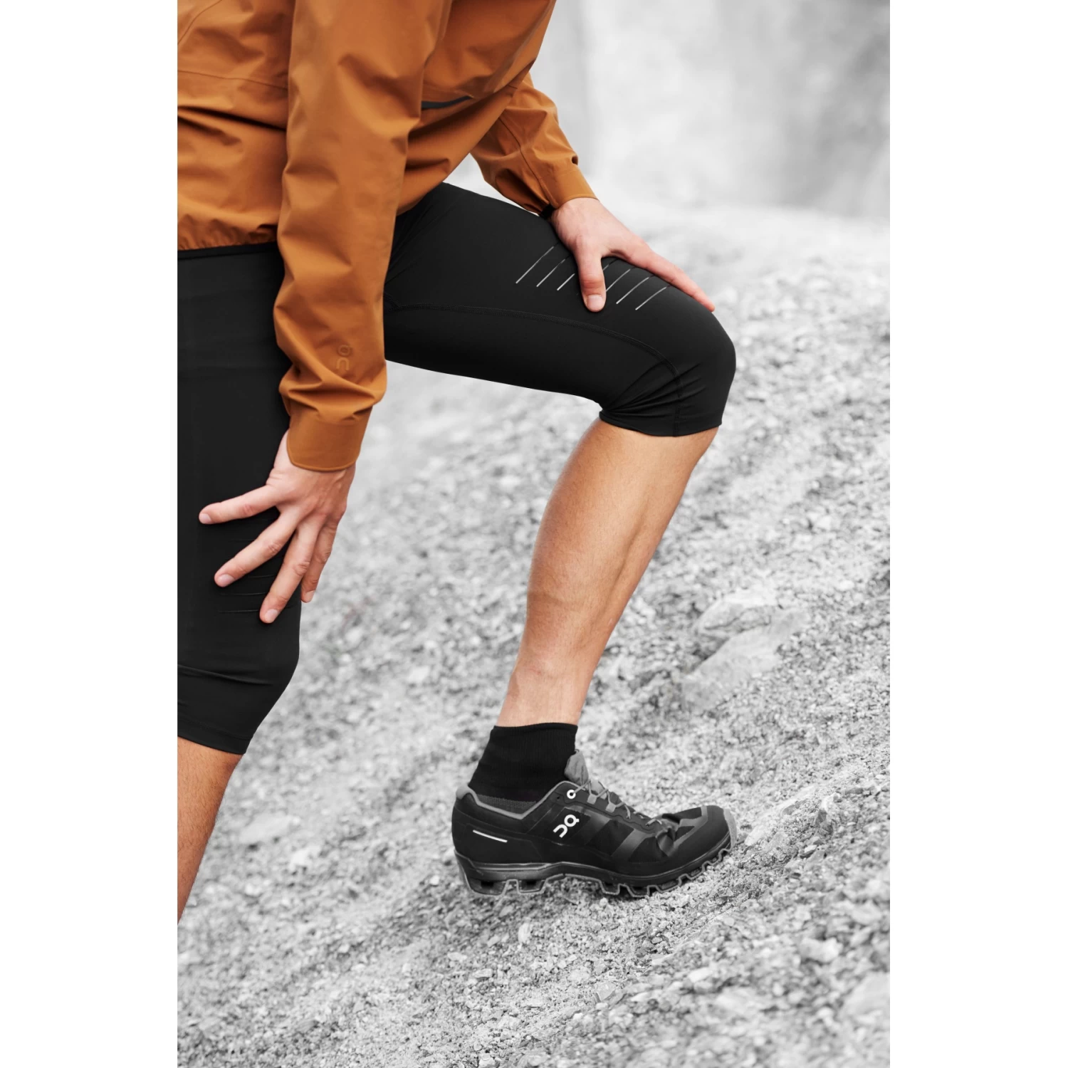 On Running On Trail Tights - Black - Image 9